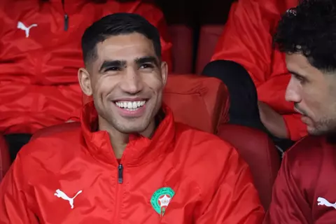 قبل مواجهة زامبيا.. الركراكي يحدد موعد عودة أشرف حكيمي لمنتخب المغرب